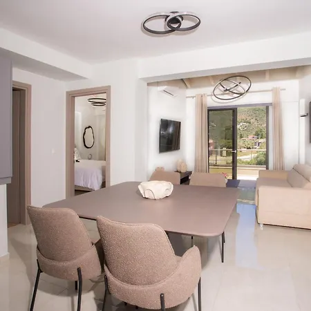 Emerald Apartment